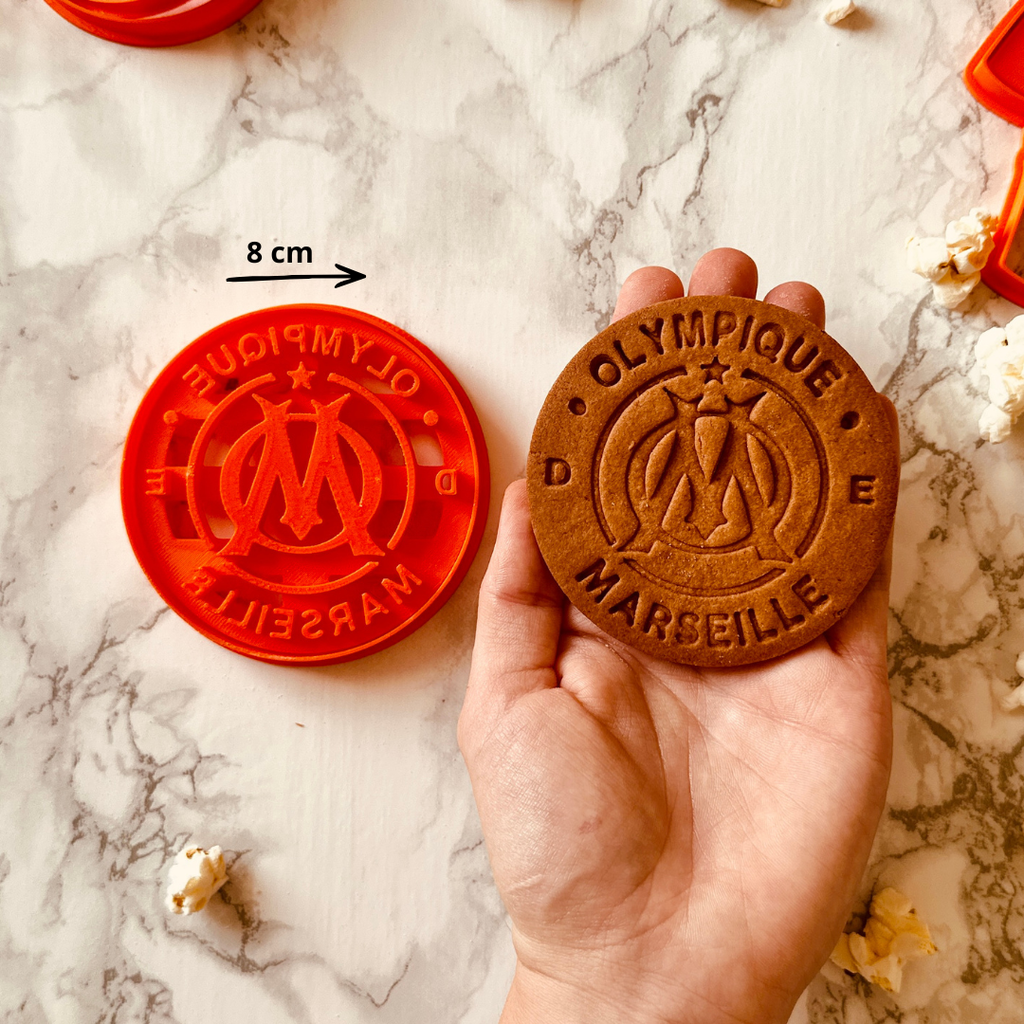 Kit emporte-pièces Olympique de Marseille personnalisé – 3 emporte-pièces dont 1 personnalisé + boîte cadeau OM