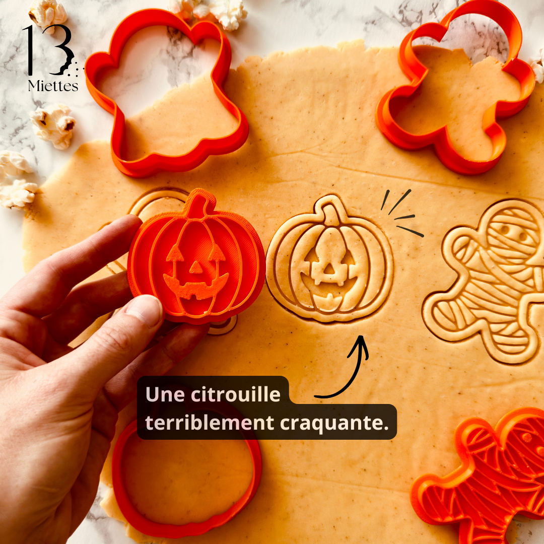 Kit d'emporte-pièces Halloween avec boîte personnalisée.