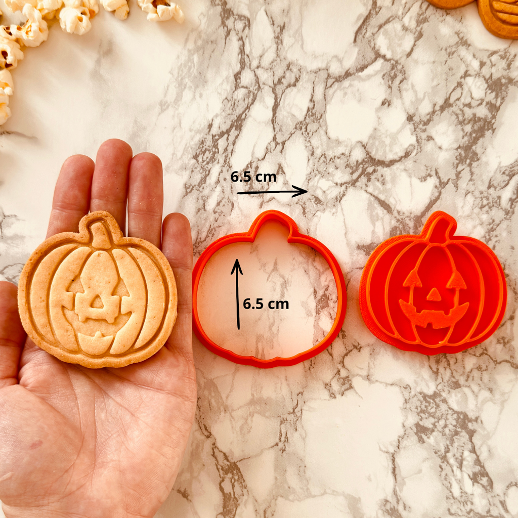 Kit d'emporte-pièces Halloween avec boîte personnalisée.