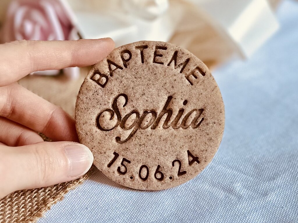 Emporte-pièce baptême personnalisé cadeaux invités biscuits personnalisés