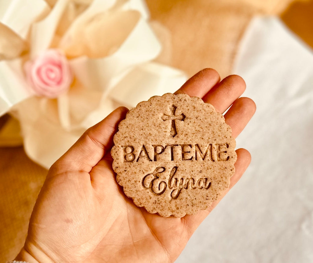 Emporte-pièce baptême personnalisé cadeaux invités biscuits personnalisés