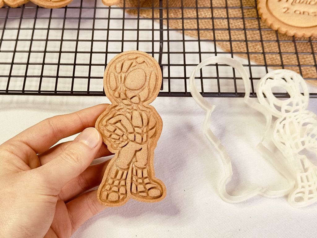 Emporte-pièce spiderman cutter cookie spiderman toile d'araignée masque