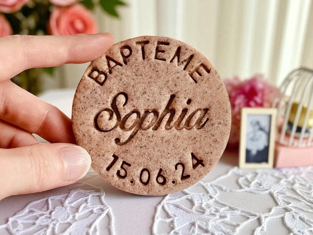 Emporte-pièce baptême personnalisé cadeaux invités biscuits personnalisés