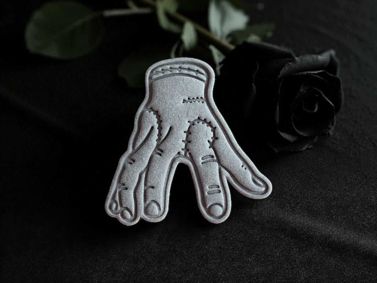 Emporte-pièce La Chose anniversaire Mercredi addams halloween