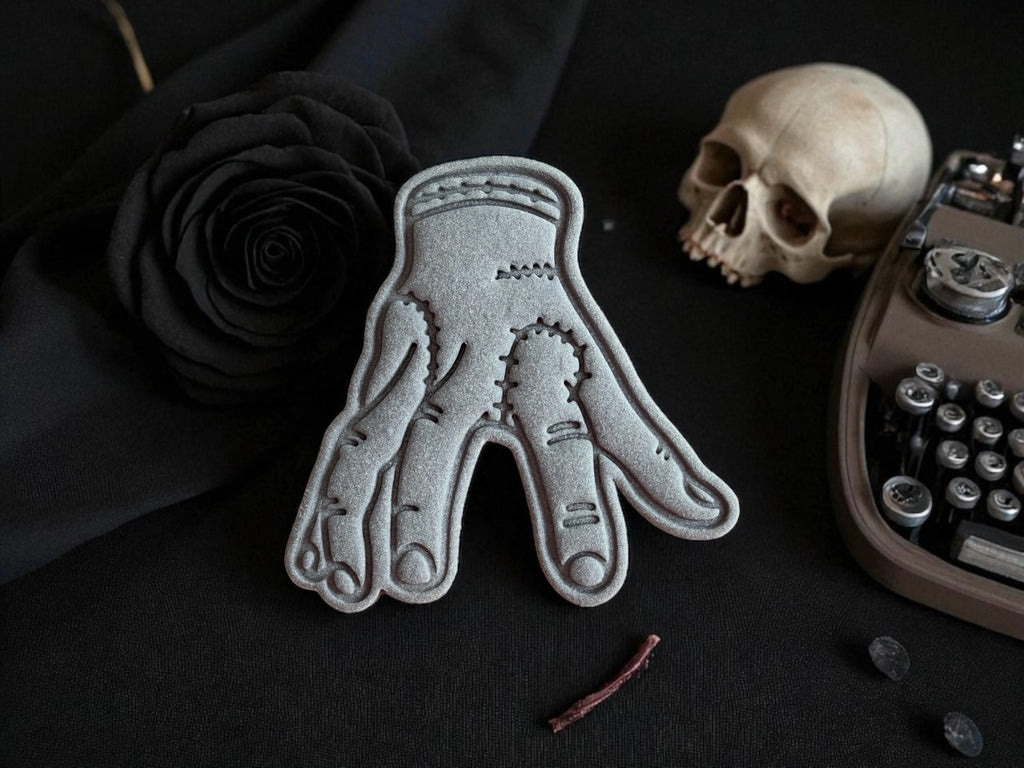 Emporte-pièce La Chose anniversaire Mercredi addams halloween