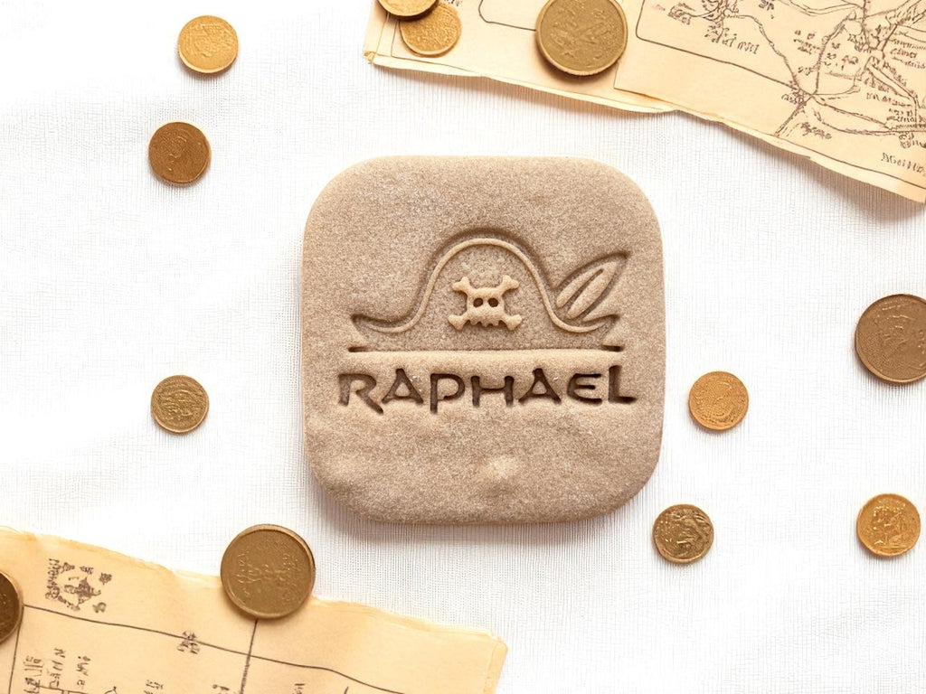 Emporte-Pièce Pirate Personnalisé avec Prénom et Chapeau – Biscuit Anniversaire Enfant Thème Pirate Made in France
